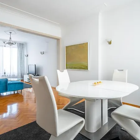 Apartment Vitosha Str 2bd White & Blue By Flat Mаnager Sofia