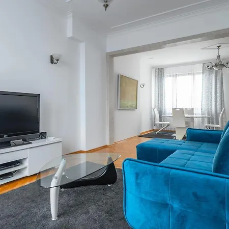 Apartment Vitosha Str 2bd White & Blue By Flat Mаnager Sofia