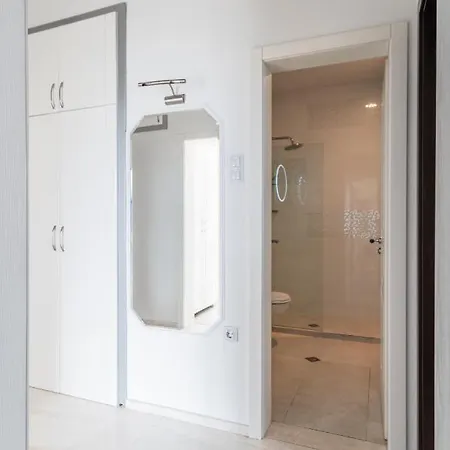 Vitosha Str 2bd White & Blue By Flat Mаnager Apartment