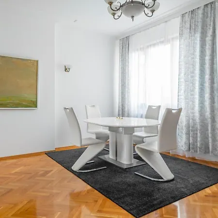 Vitosha Str 2bd White & Blue By Flat Mаnager Apartamento Sofía