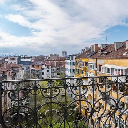 Vitosha Str 2bd White & Blue By Flat Mаnager *